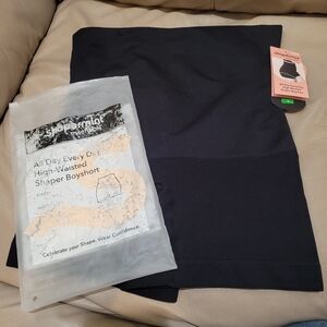 Shapermint Essentials All Day Every Day High-Waisted Shaper Boyshort Large. NWT